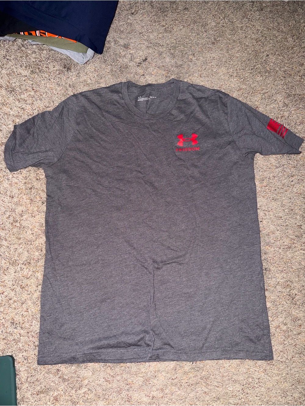 Under Armour Men's Charcoal Gray Short Sleeve Tee with Red Logo
